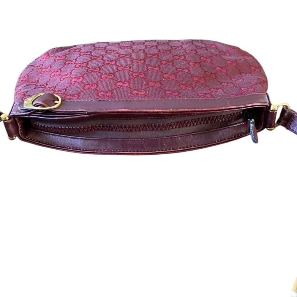 Authenticated Vintage Gucci GG Logo Burgundy/Wine Crossbody Shoulder Bag. COA. - Picture 6 of 16
